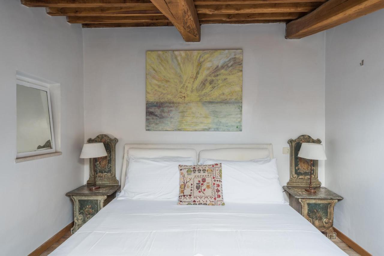 Ferienwohnung Cozy Wooden Apt In Piazza Navona Rom Exterior foto