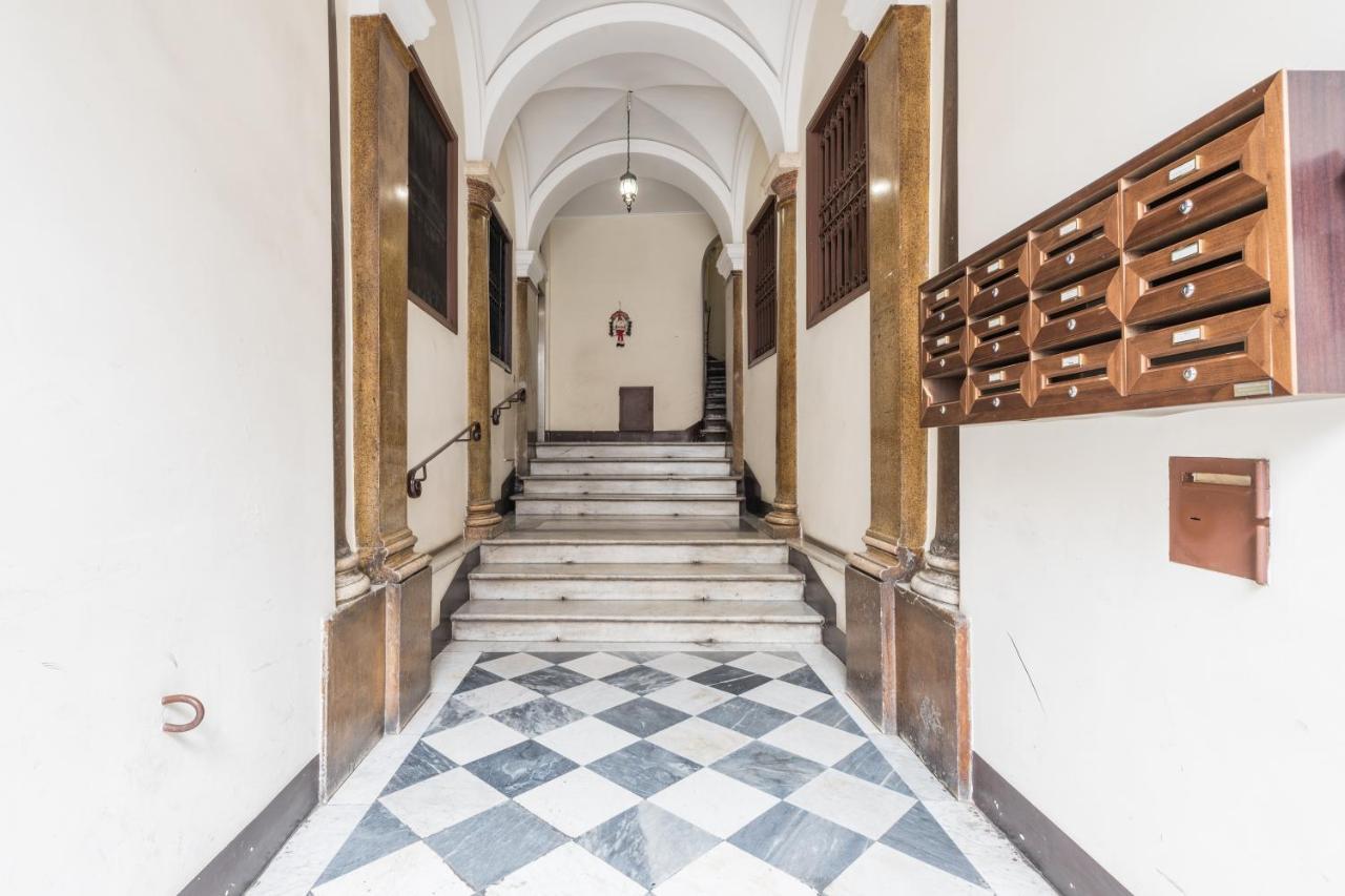 Ferienwohnung Cozy Wooden Apt In Piazza Navona Rom Exterior foto