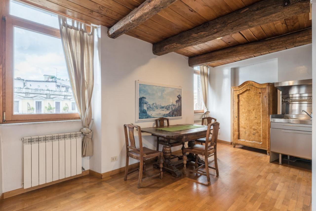 Ferienwohnung Cozy Wooden Apt In Piazza Navona Rom Exterior foto